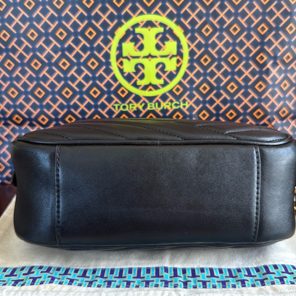 TORY BURCH 🖤BLACK🖤 SOFT QUILTED LEATHER CROSSBODY BAG 🌟EUC🌟 - Picture 8 of 17
